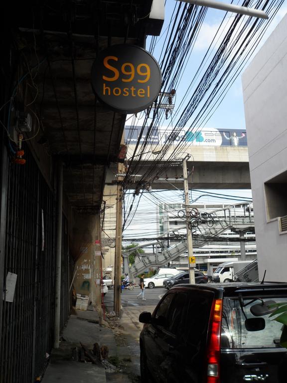 Need Sleep Hostel Bangkok Esterno foto