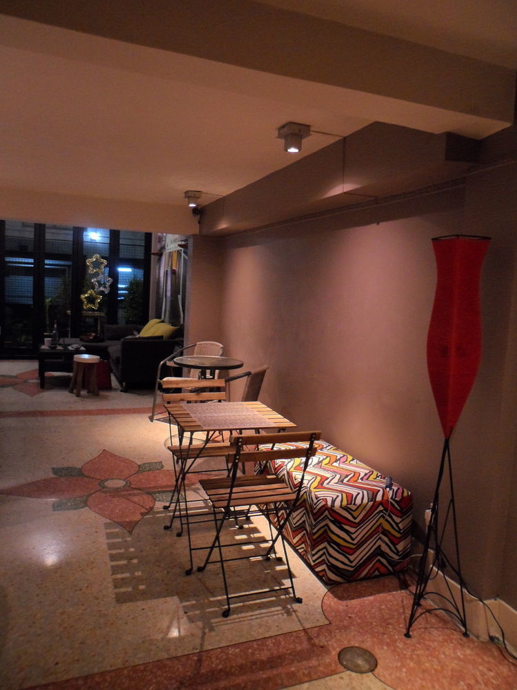 Need Sleep Hostel Bangkok Esterno foto